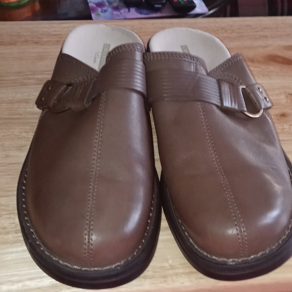 Women Clarks shoes
